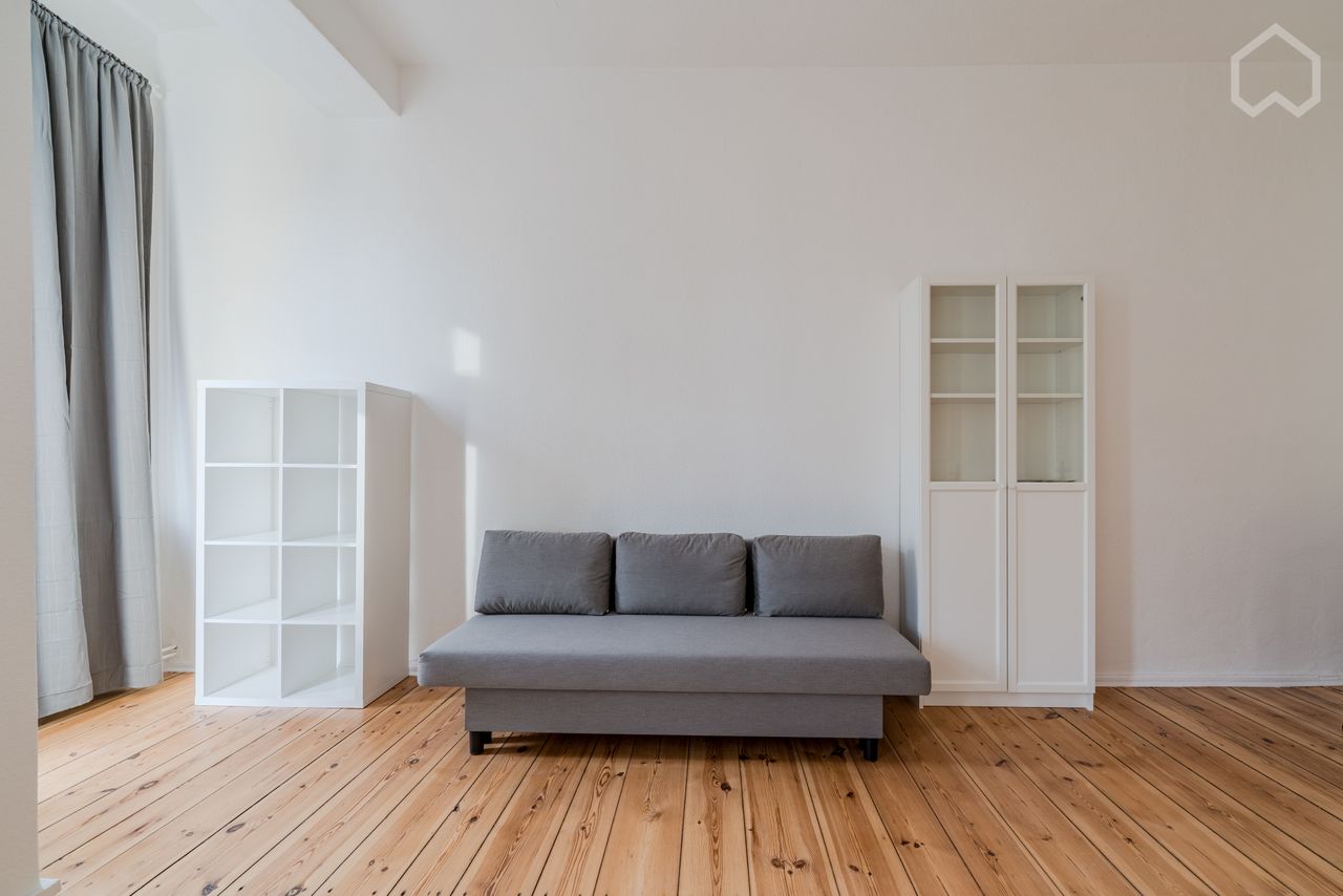 Lonterm rent 1- 2 years furnished in Moabit with balcony