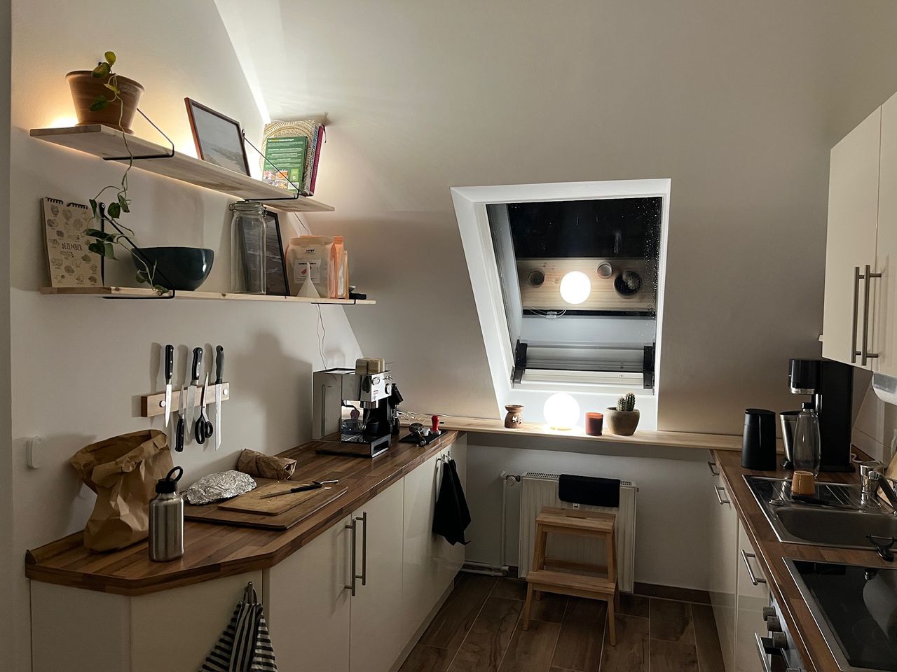 Beautiful, bright 2-room apartment in Neukölln for subletting