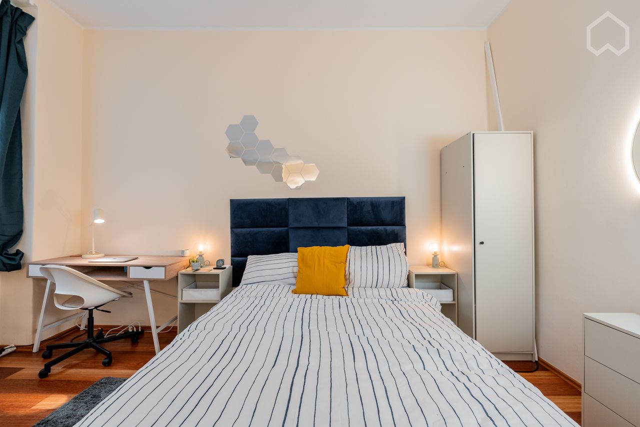 Comfortable 1 room apartment in central location in Berlin- Tiergarten- South