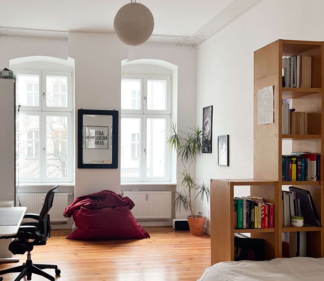 Large flat in Friedrichshain with cat