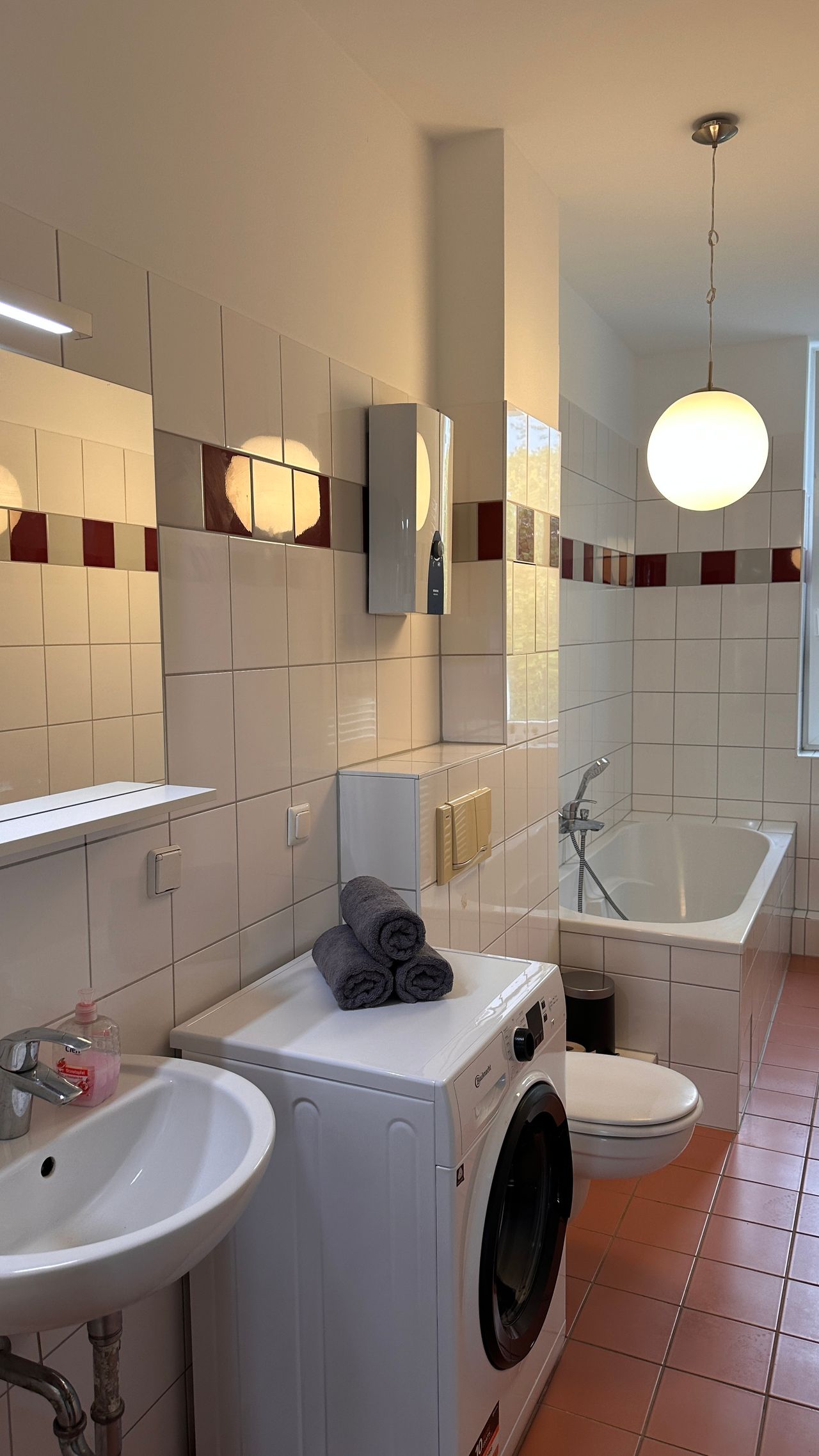 Fashionable, modern suite located in Lichtenberg