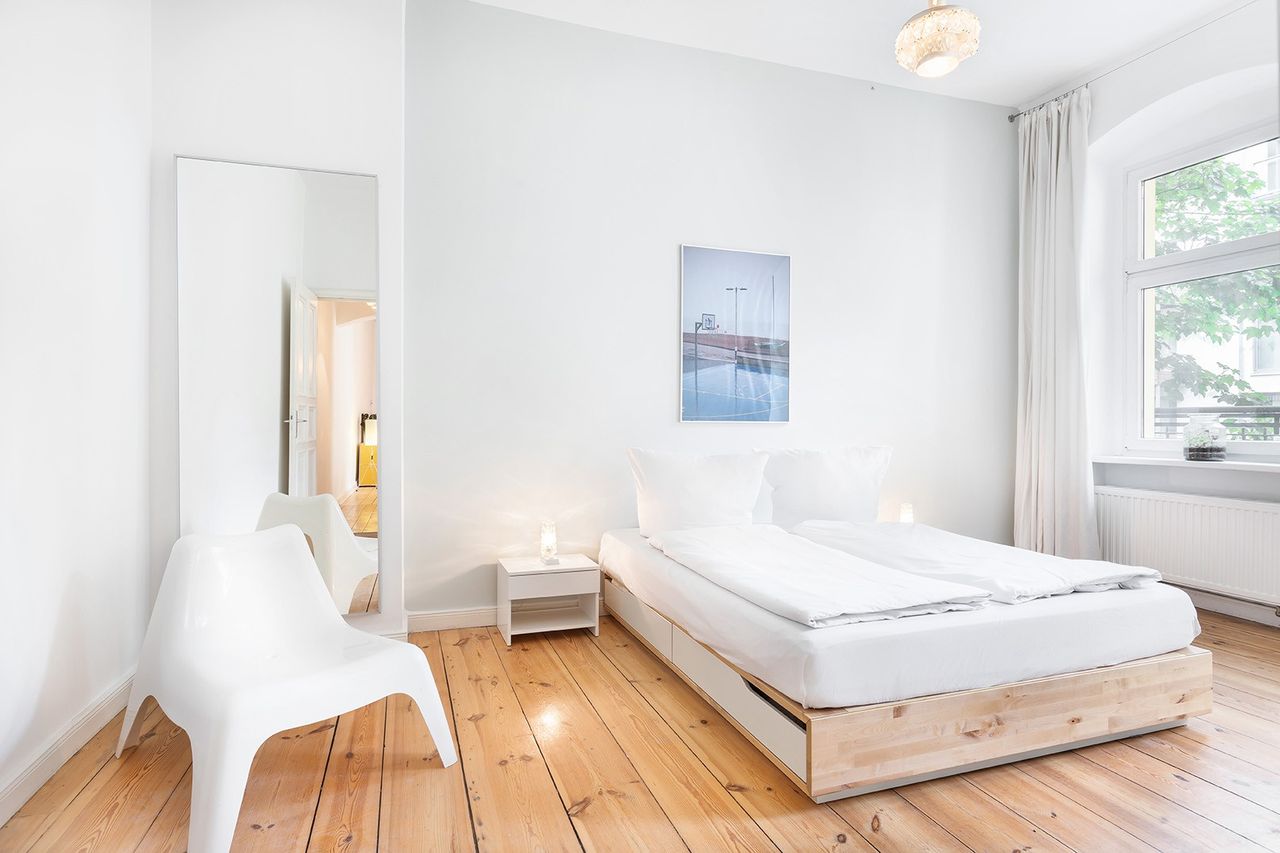 Newly renovated spacious 2 room apartment in Prenzlauer Berg