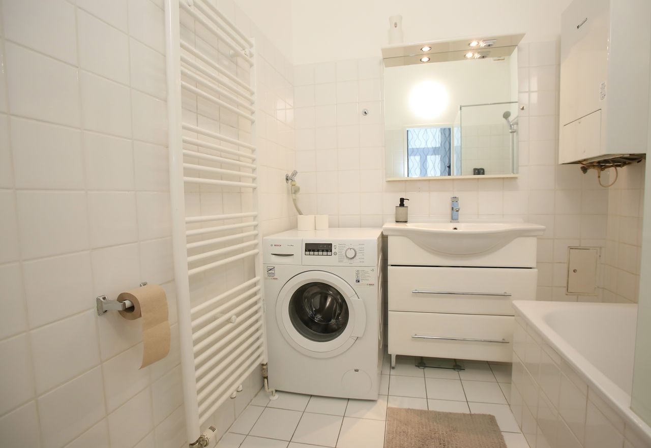 Cits Elegance Central Gem with FREE parking and FAST Internet 250 MBits