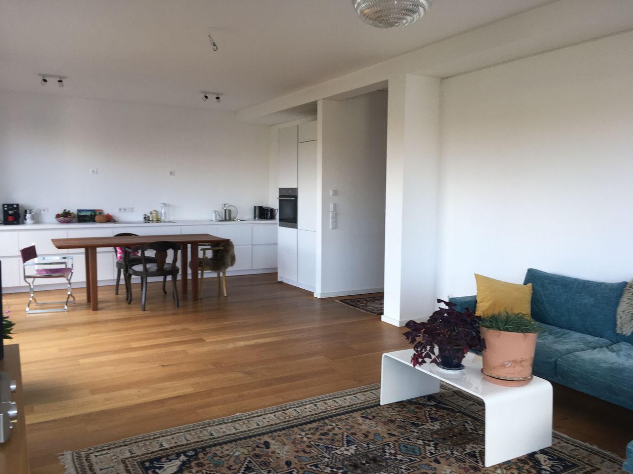 Charming 3-room penthouse with a view in the heart of Kreuzberg, Berlin