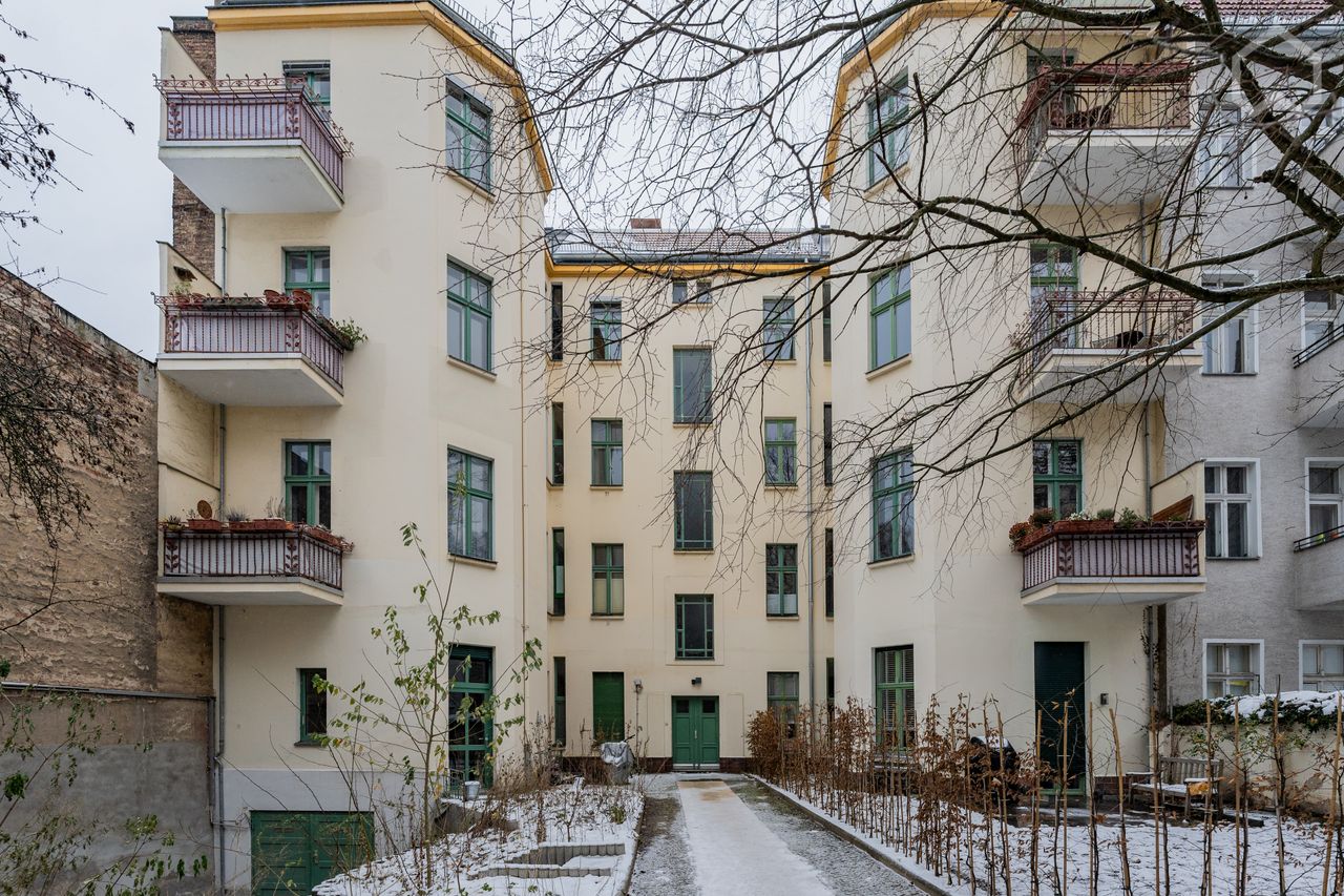 Charming 3-room attic apartment in Berlin-Steglitz