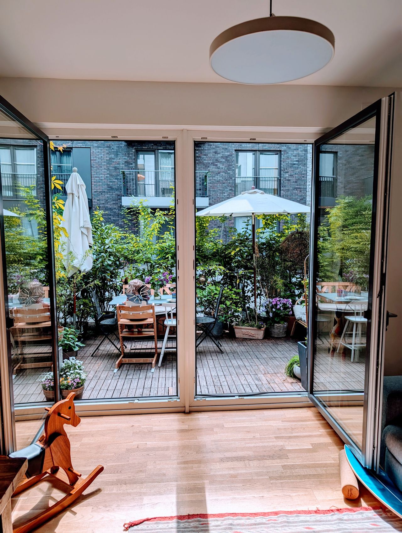 Geschmackvolle 3-Raum-Maisonette-Wohnung ,möbiliert, direkt am Gleisdreieck Park