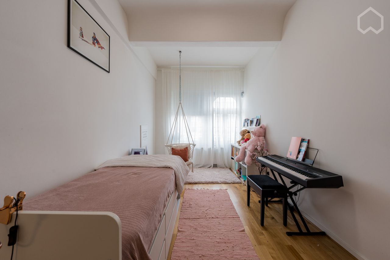 Dreamlike and stylish apartment in best location (Berlin-Mitte)
