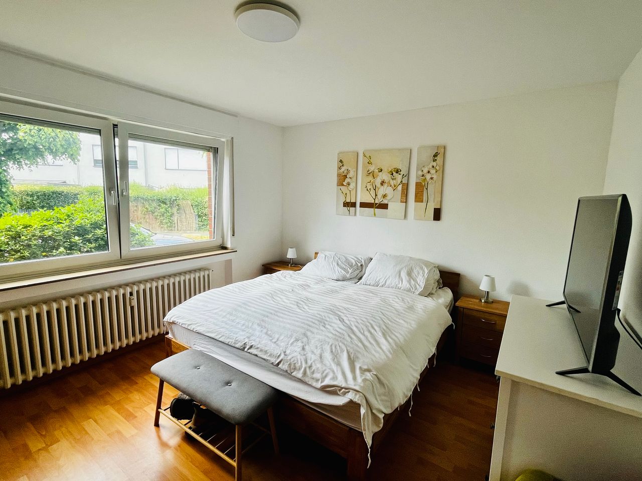 Spacious 3-Bedroom Family Apartment in Cologne
