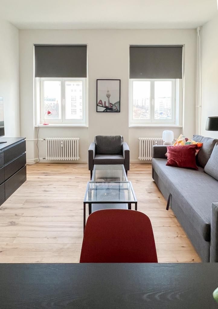 Beautiful modernized apartment with a view in the magnificent buildings of Karl Marx Allee