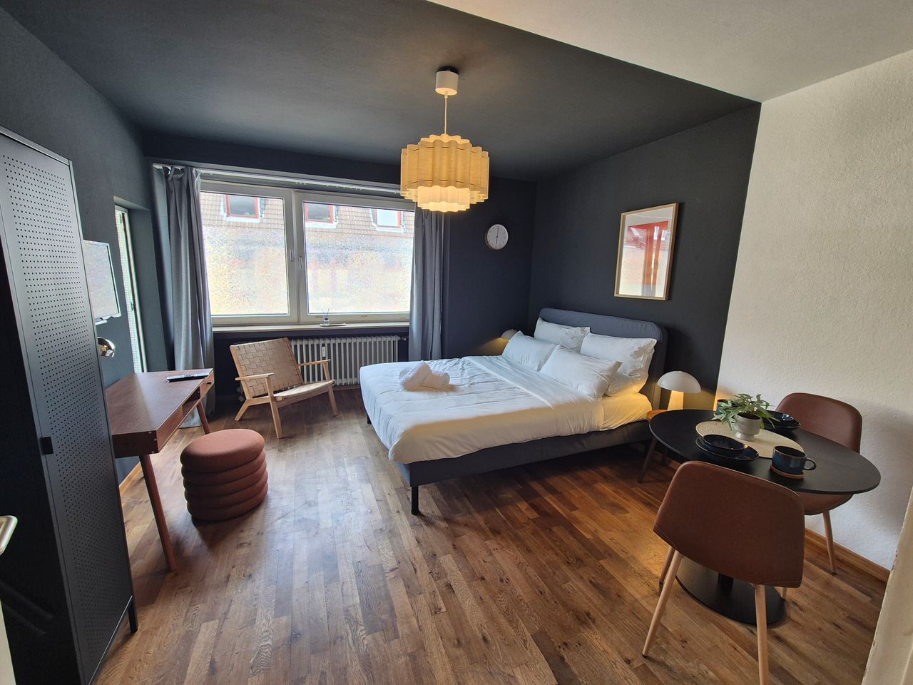 DESIGNER STUDIO APARTMENT IN MEDIENHAFEN DÜSSELDORF