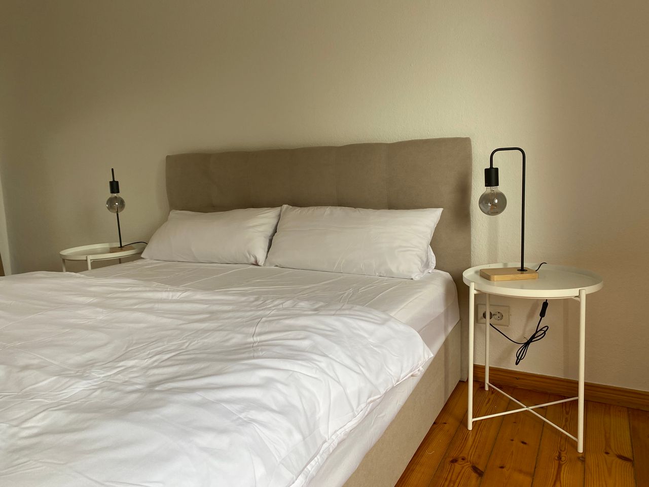 Brand new furnished 3-bedroom apartment in Kaulsdorf