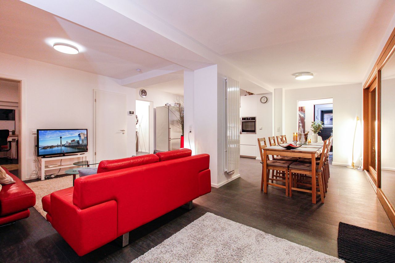 Lovingly furnished & bright home in the heart of the city