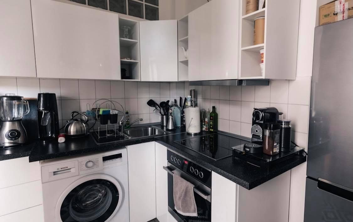 Fully Furnished 2 Room Apartment in Charlottenburg near Kurfürstendamm