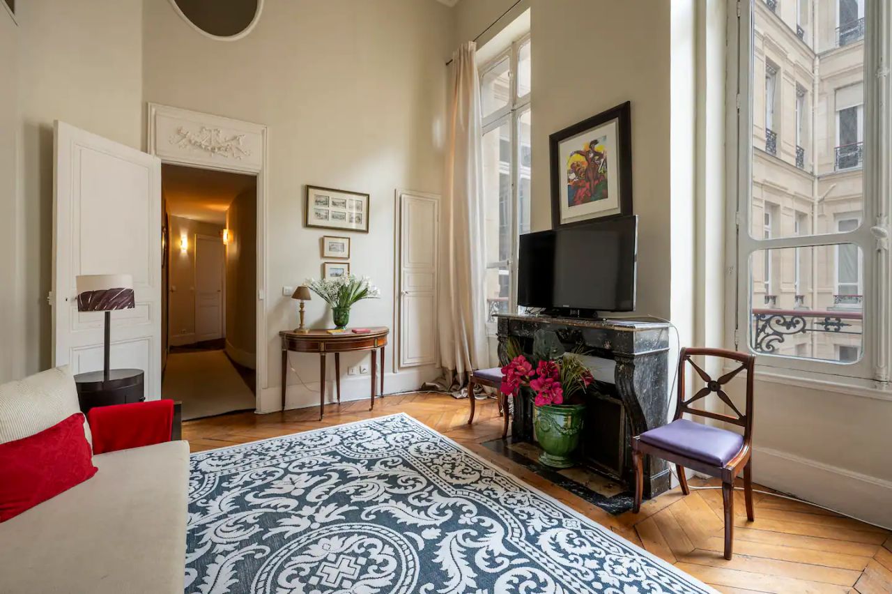 Apartment on 2 Floors in the Heart of 7th Paris