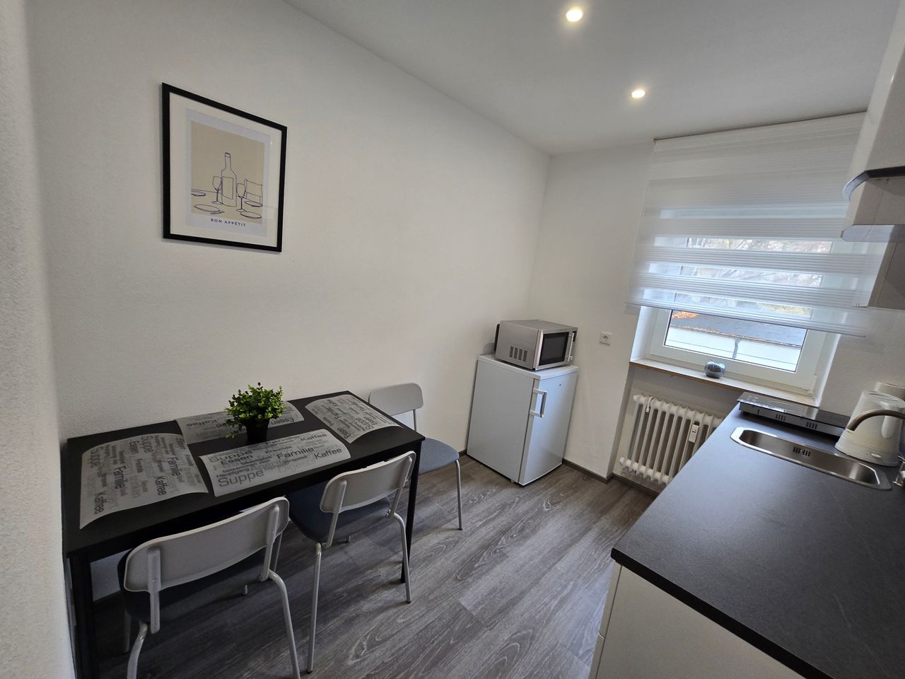 Near old town & subway & Maxtor 1.5-room apartment