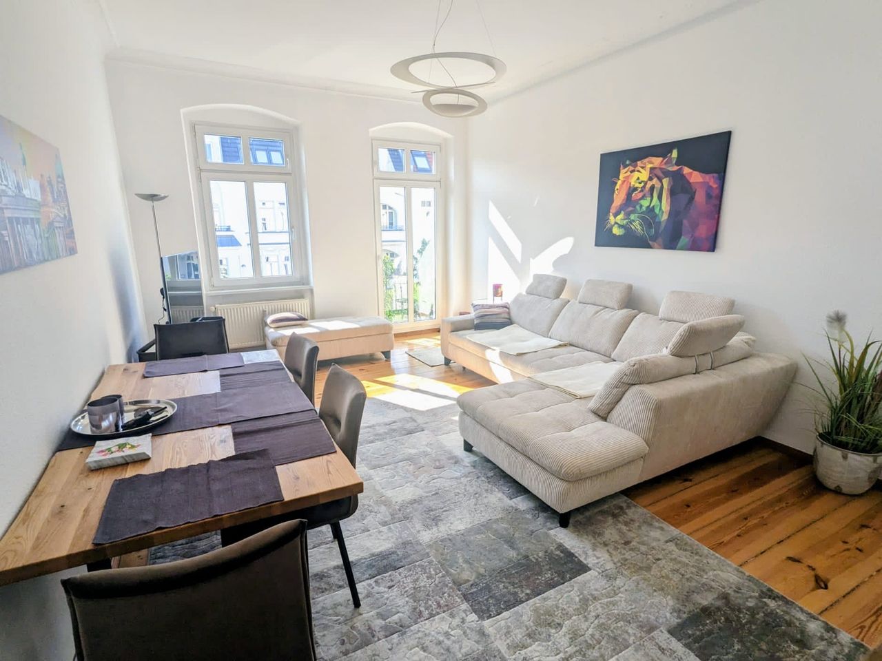 Attractive modernized apartment with old building flair in best location in Friedrichshain