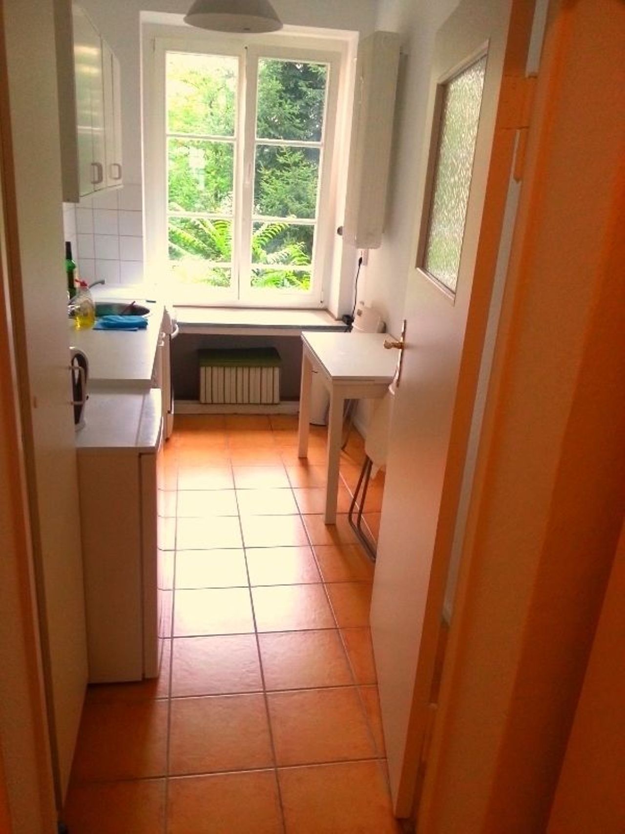 Top connection, U2 Charlottenburg Neu Westend (2 min.) S Heerstr. (8 min.), bright, safe, fully equipped, 2 workplaces possible