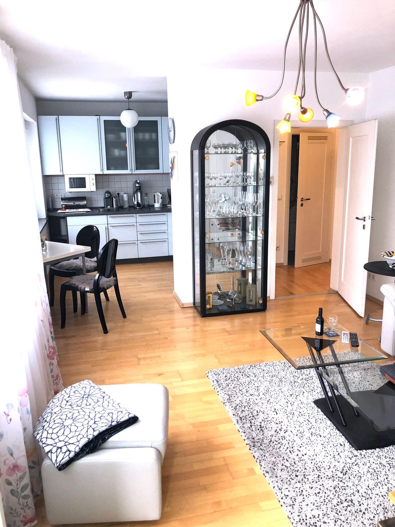 Best Downtown Apartment - Parking & WIFI - fully equiped