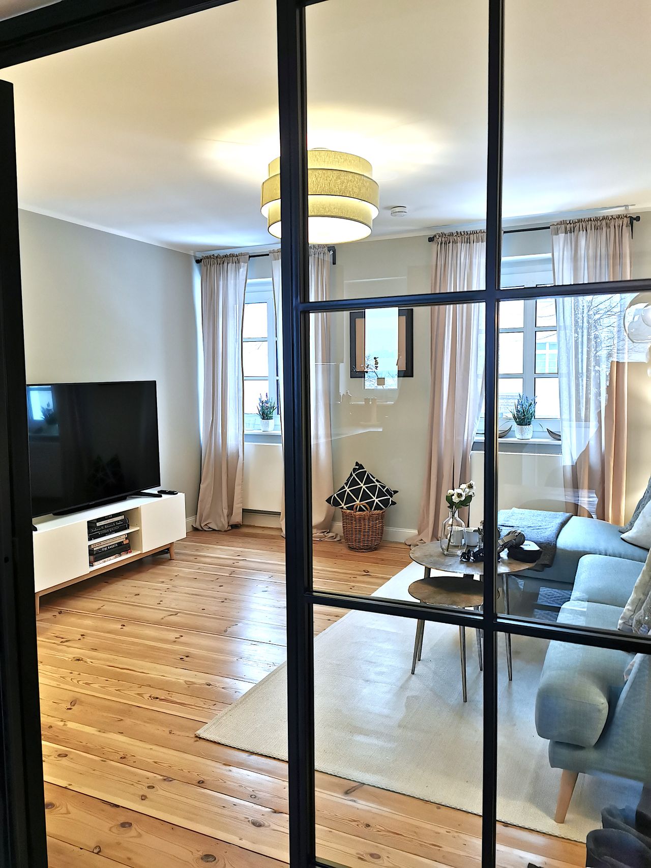 Newly renovated! Wonderful apartment in villa area at Brixplatz with south-west Balcony