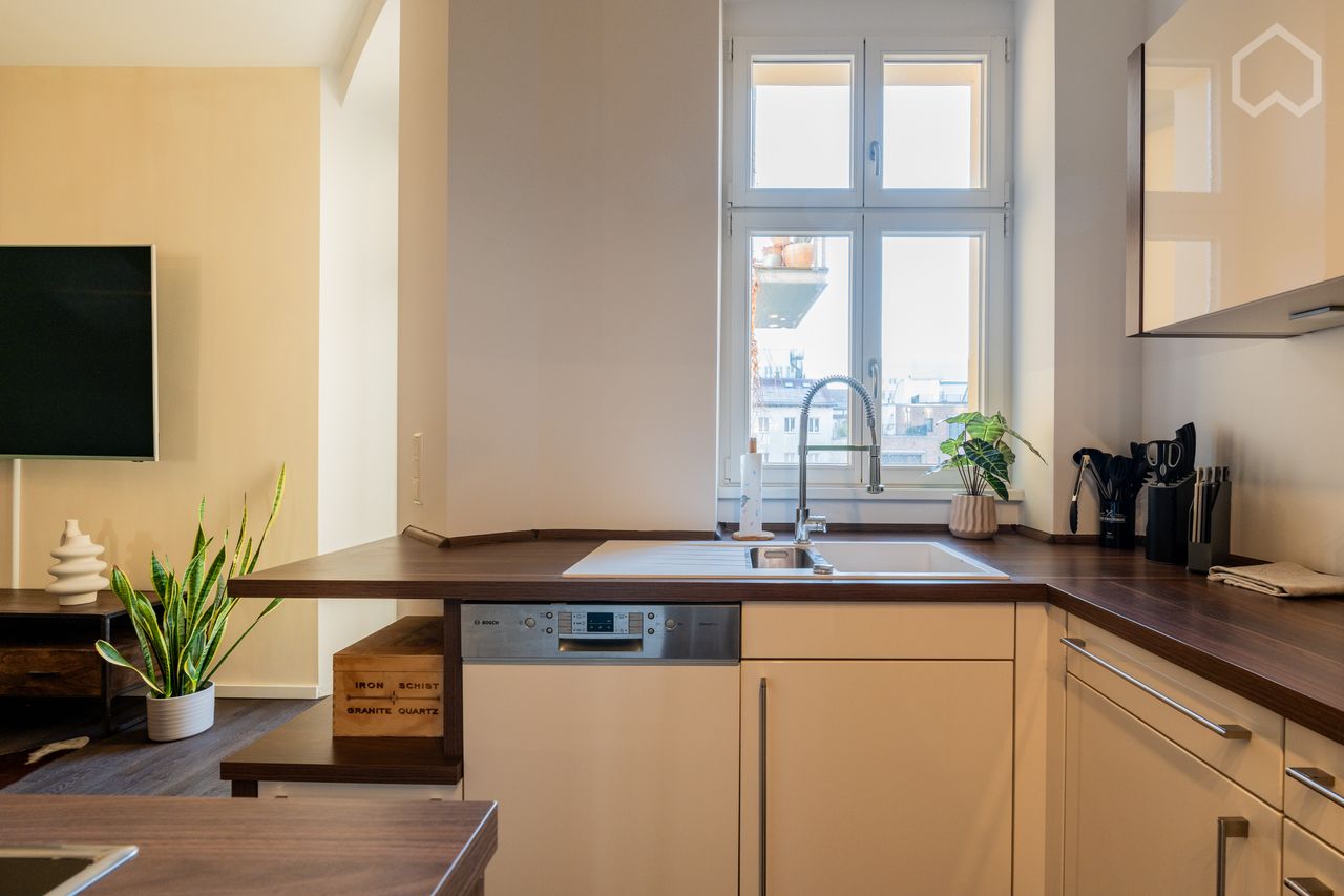 Perfect 70sqm Apartment with 2.5 Rooms in the Heart of Prenzlauer Berg