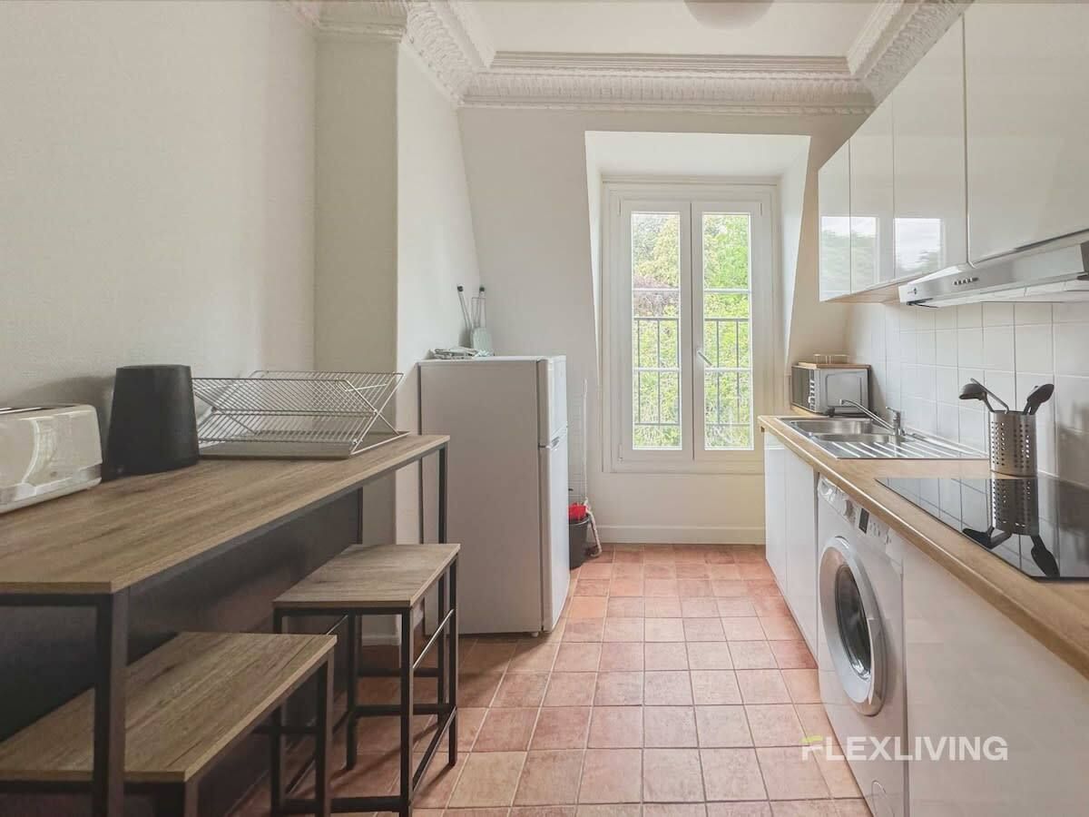 superb one-bedroom apartment located on rue Nodier in the 18th arrondissement of Paris.