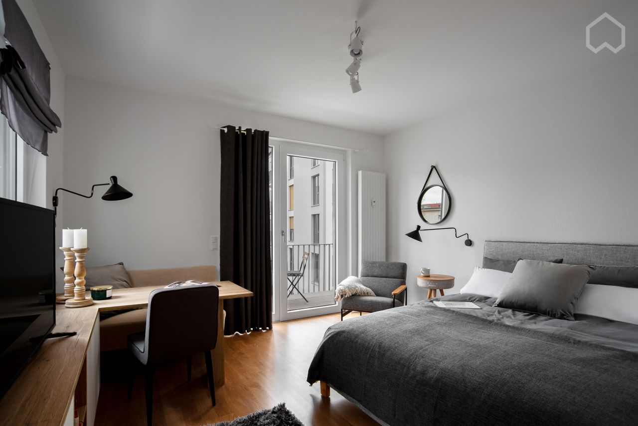 Arrive and feel good - promised! Studio Apartment with balcony in Adlershof Treptow-Köpenick