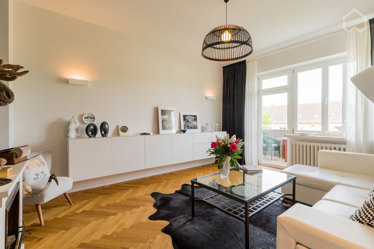 First-time occupancy - High-quality refurbished apartment in Berlin-Steglitz
