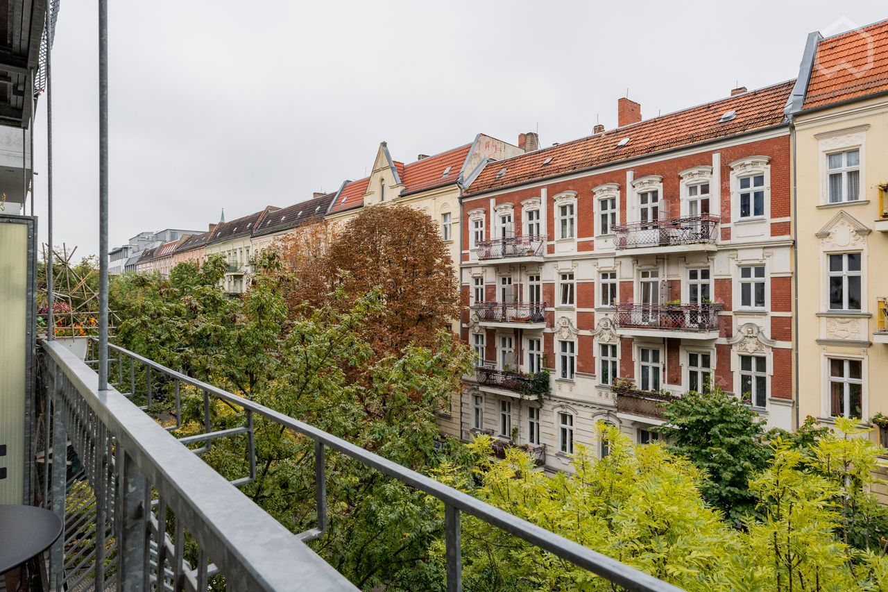 Stylishly Modernised Flat with Balcony in Trendy Prenzlauer Berg