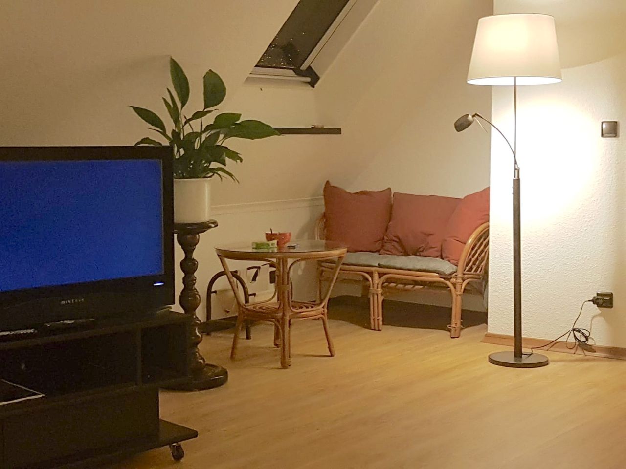 Comfortably furnished top floor in Berlin Heiligensee.