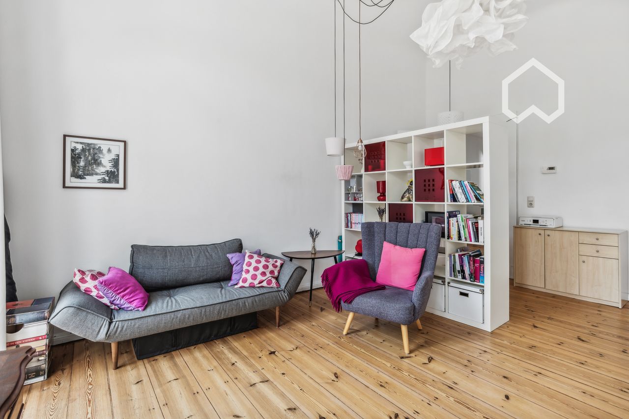 Charming 2-Room Apartment with Majestic Balcony in Berlin Karlshorst