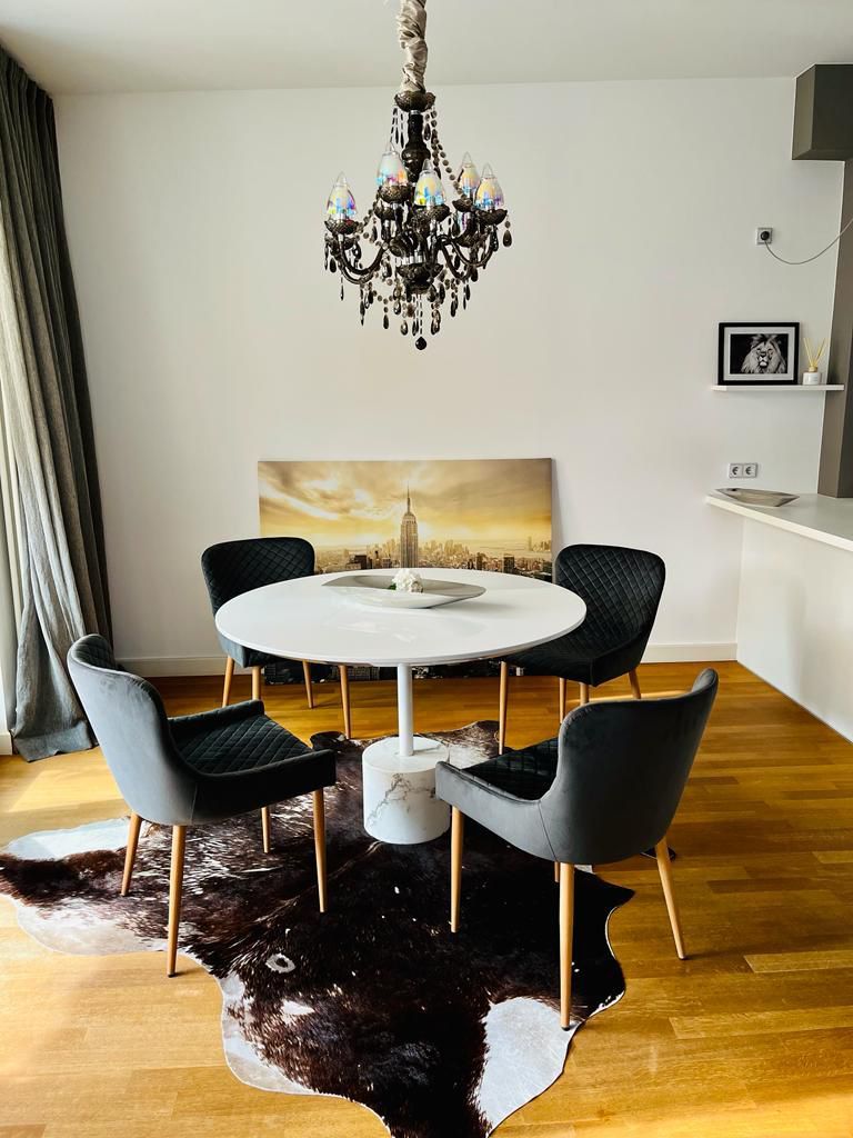 Neat, modern suite in Charlottenburg