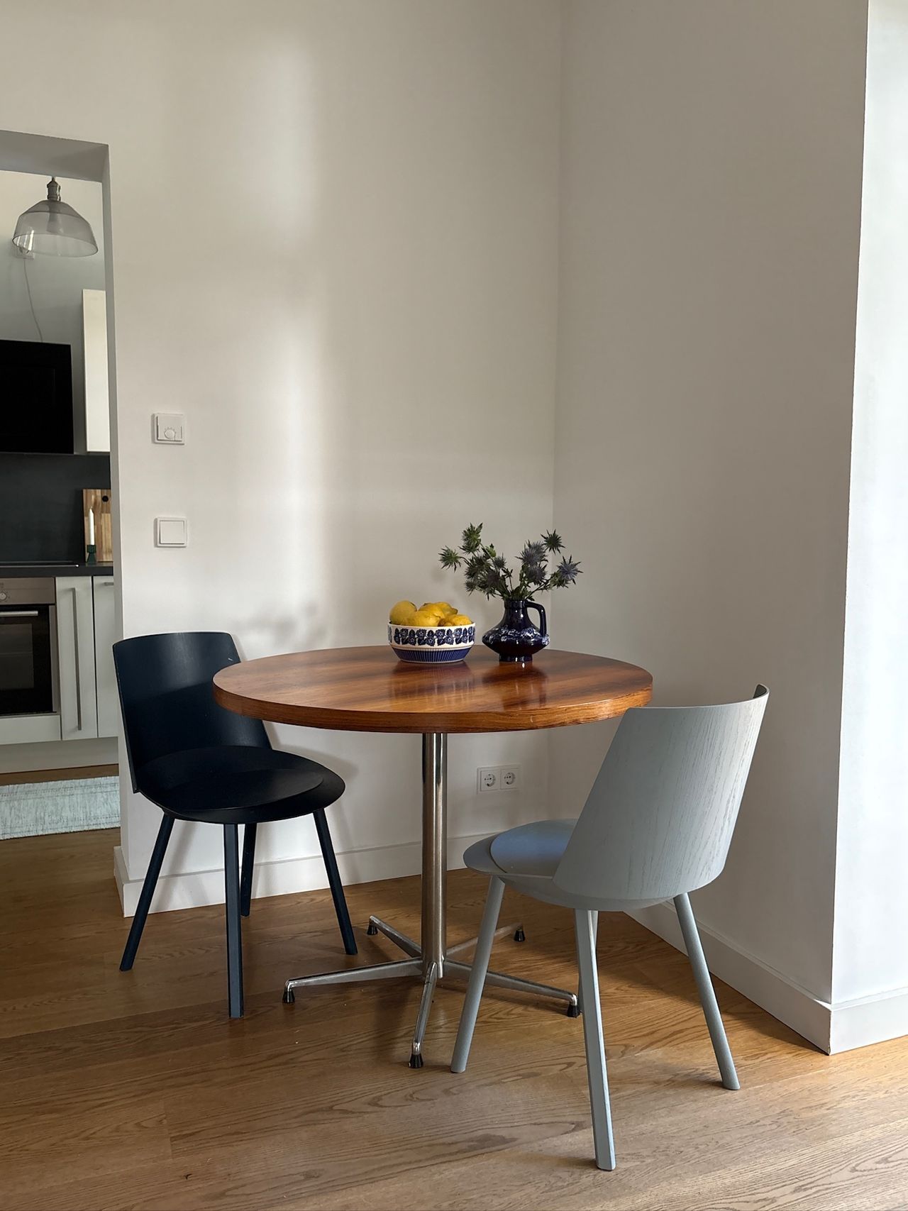 Luxury Furnished Historic Apartment with Terrace, Garage, Two Bedrooms & Gas Chimney in Prime Nordend Location