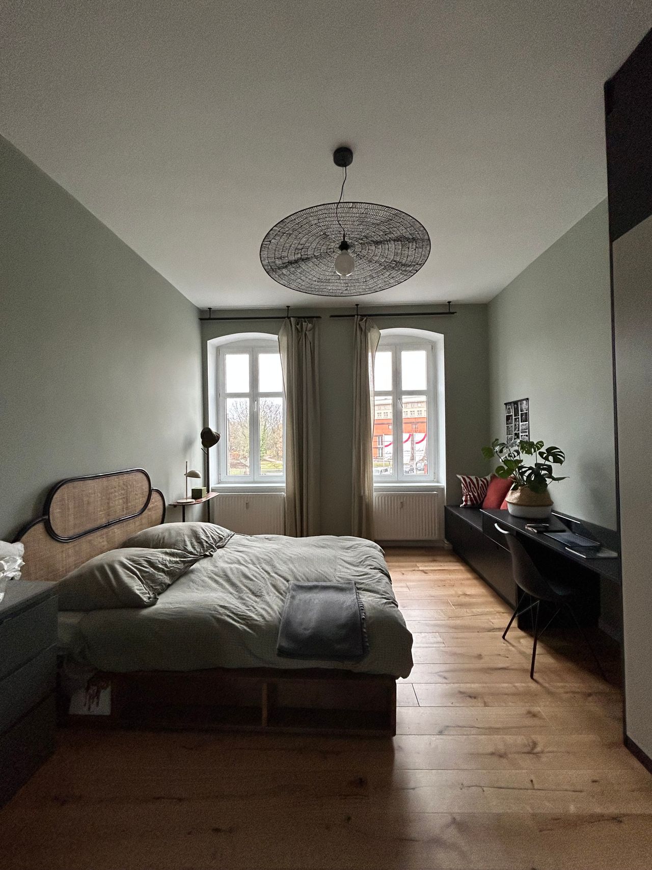 2 bed flat close to Alexander Platz - fully refurbished and furnished