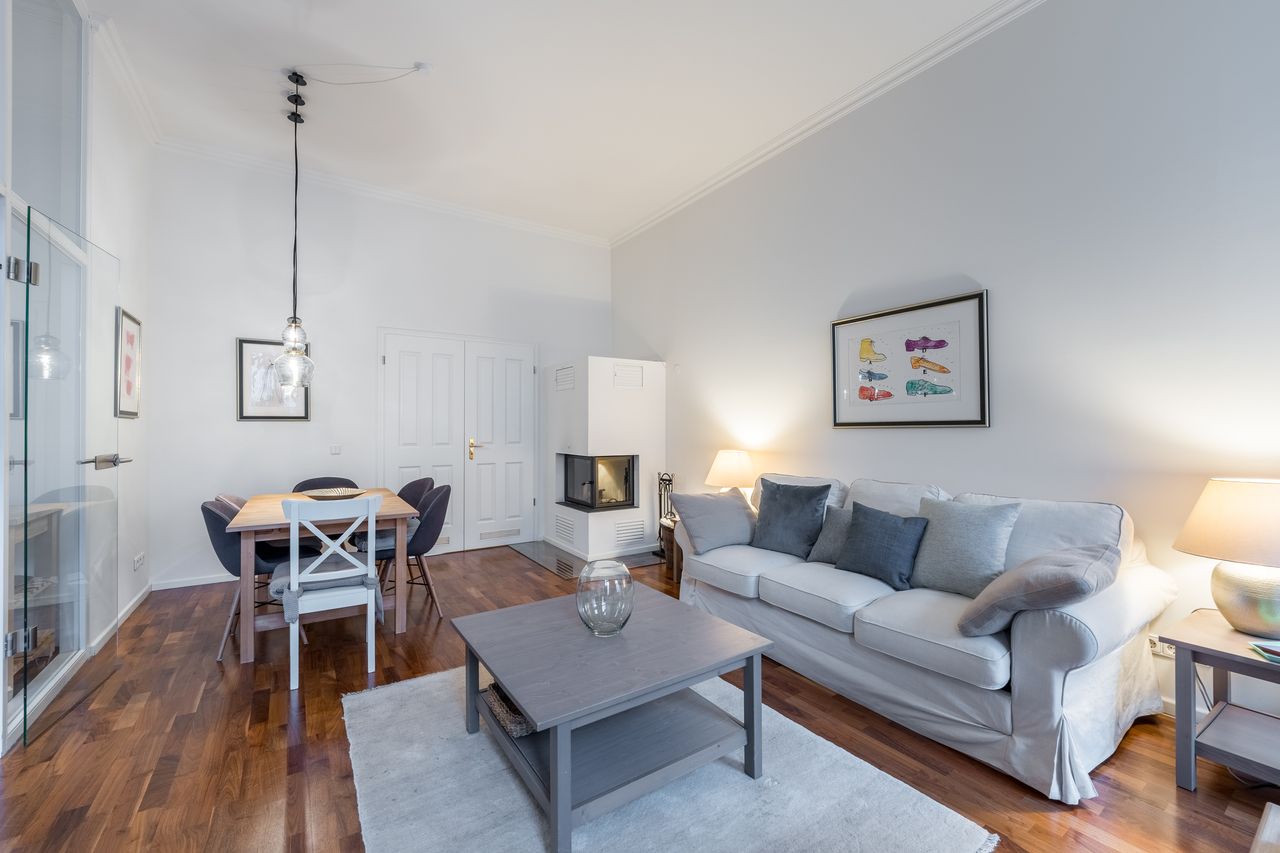 Stylish and homey 2-bedroom apartment in central Berlin