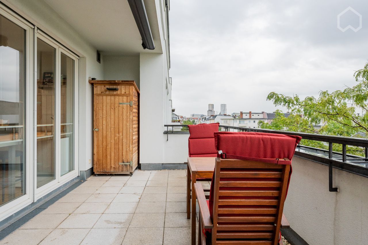 Stylish Furnished 2-Room Apartment with Balcony in Charlottenburg, Berlin