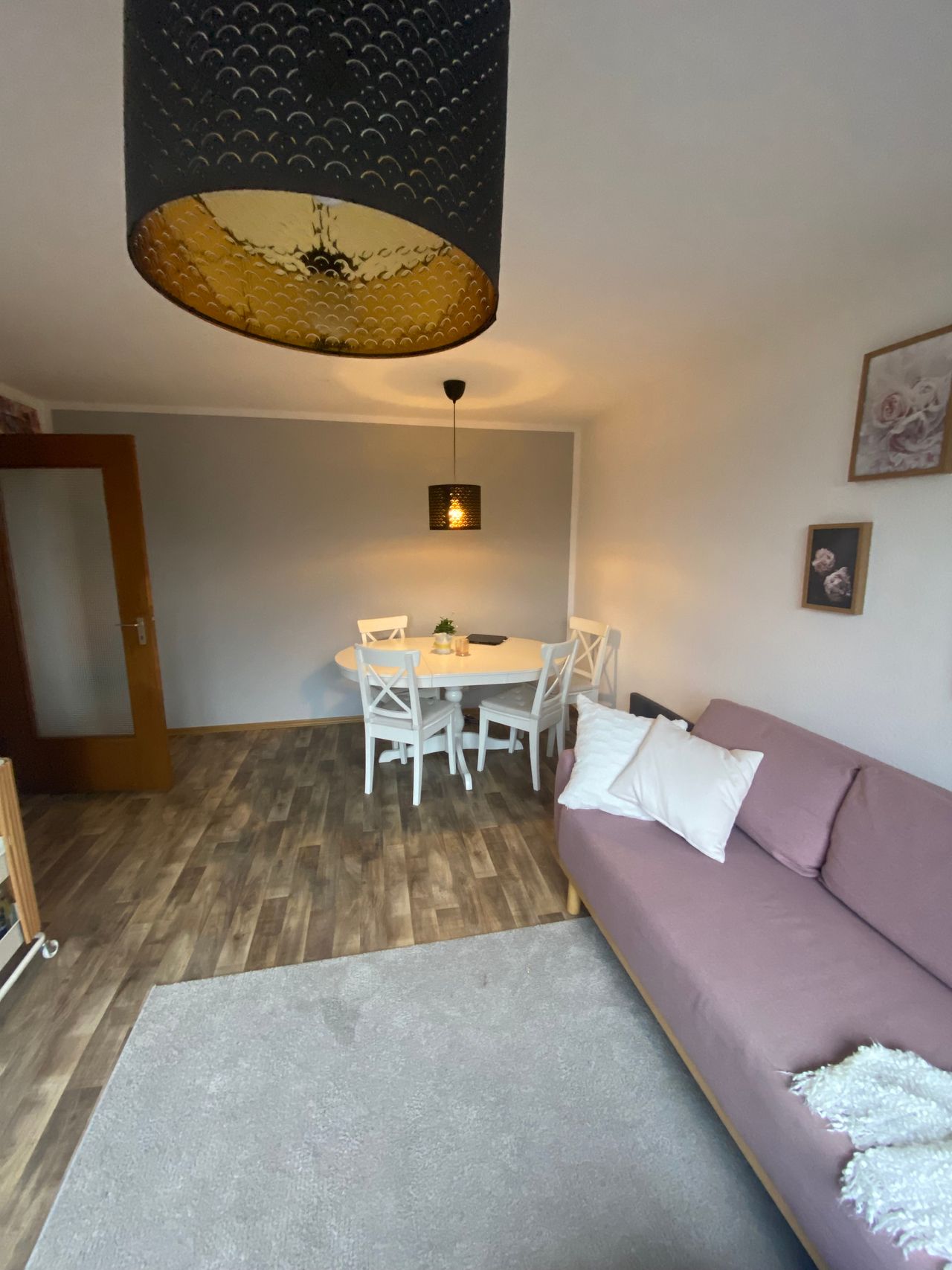 Möblierte 2-Zimmer-Wohnung mit Terrasse in Stuttgart Plieningen