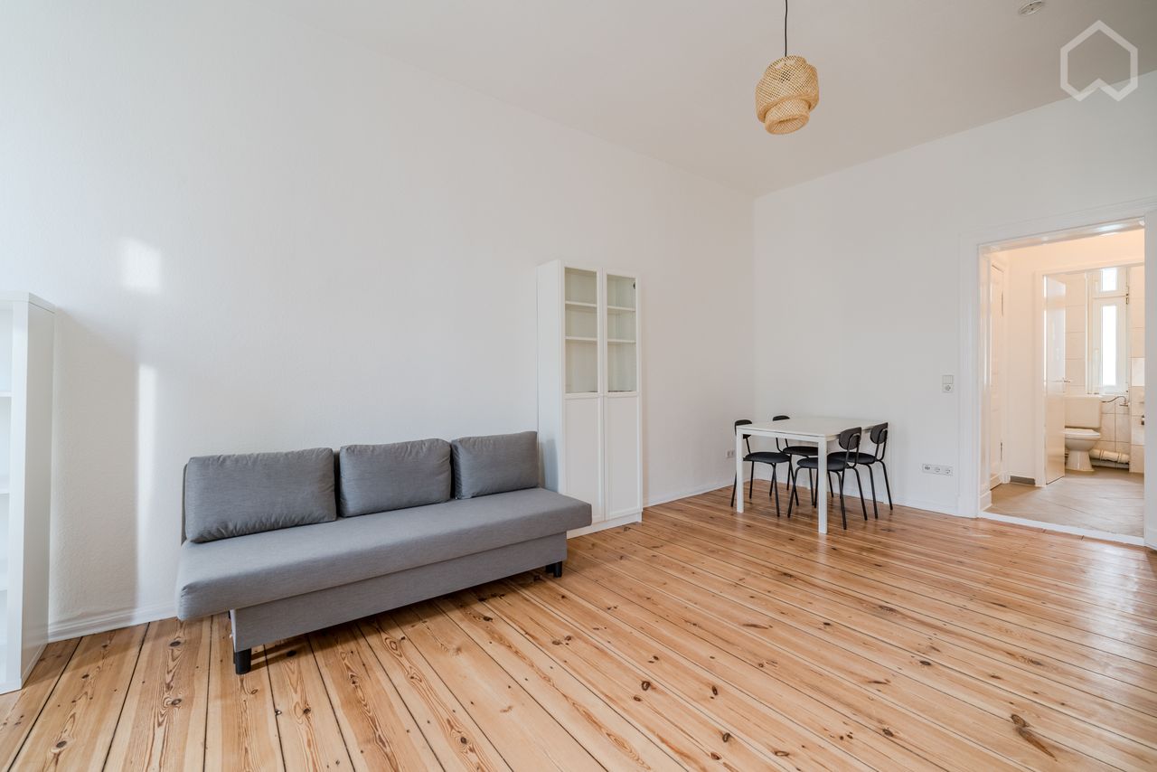 Lonterm rent 1- 2 years furnished in Moabit with balcony