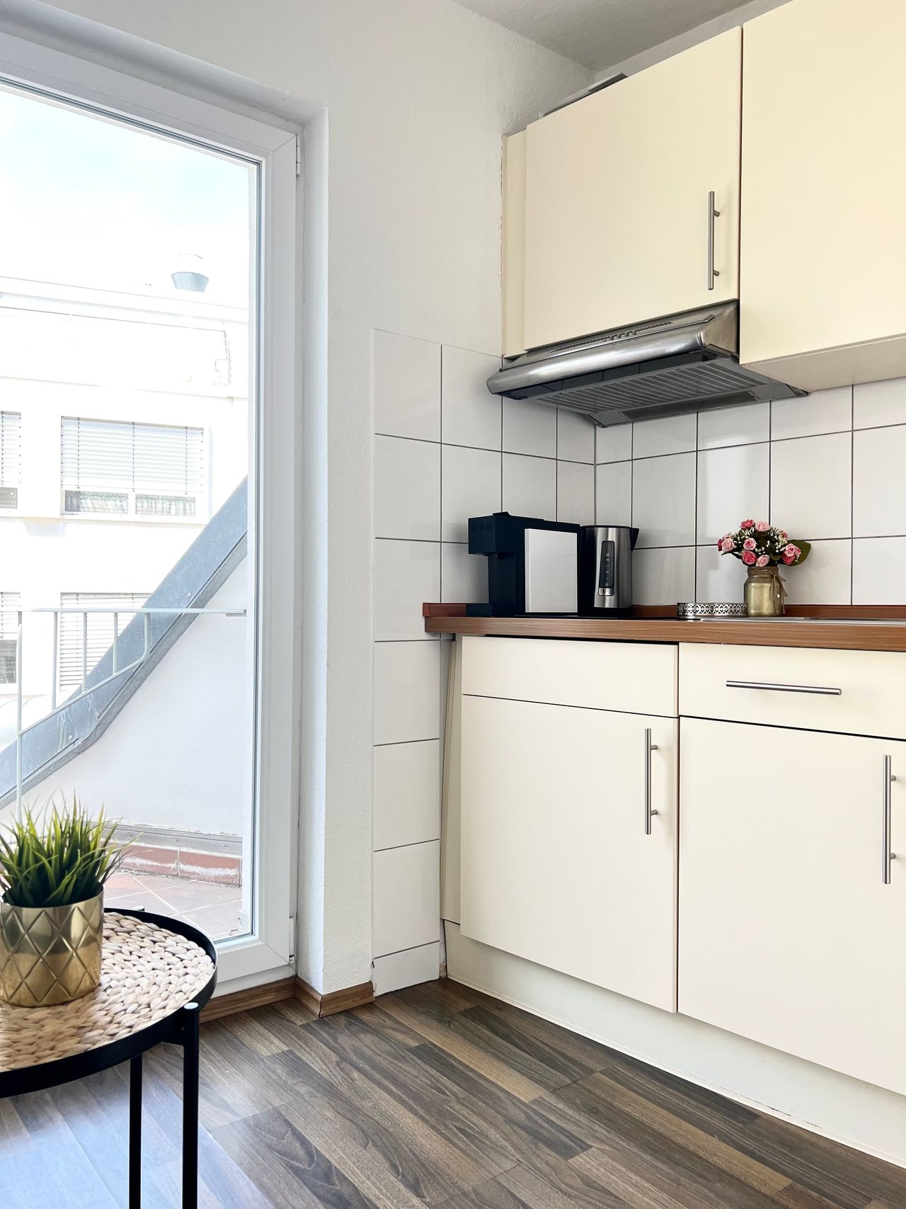 2-BEDROOM apartment iIN THE CNTER OF COLOGNE