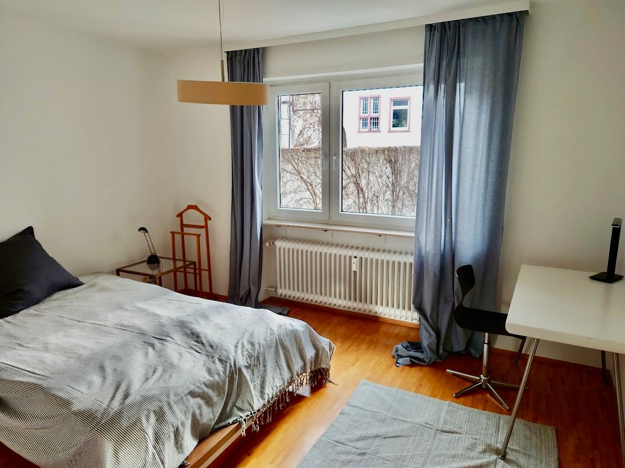 Fully furnished high-quality 2-room apartment in Frankfurt Niederrad