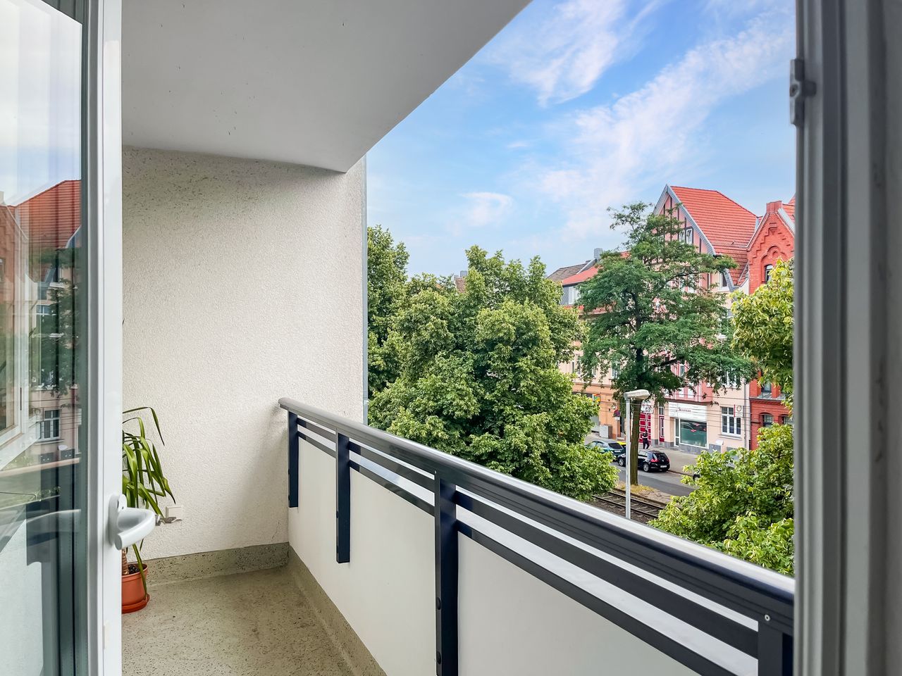 Charming 3-Room Apartment in Hannover-Stöcken-Herrenhausen