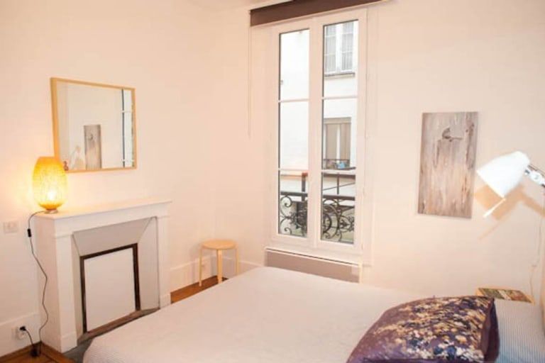 Great view on this 2 bedroom at a few steps of La Tour-Eiffel