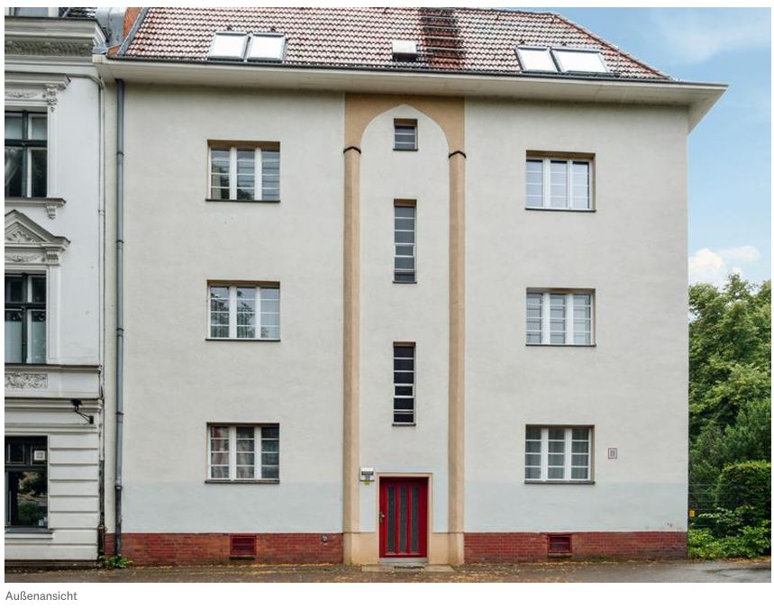 Beautiful, furnished 2.5 room apartment with balcony available in Berlin Charlottenburg