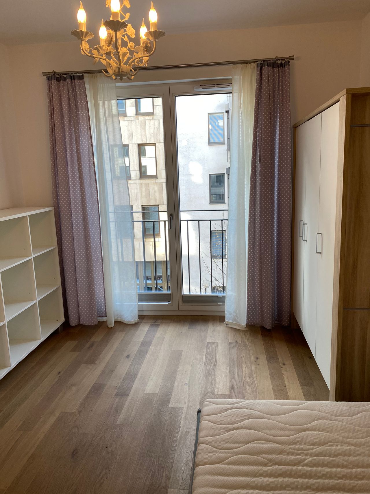 Spacious, pretty 3-room apartment in Mitte