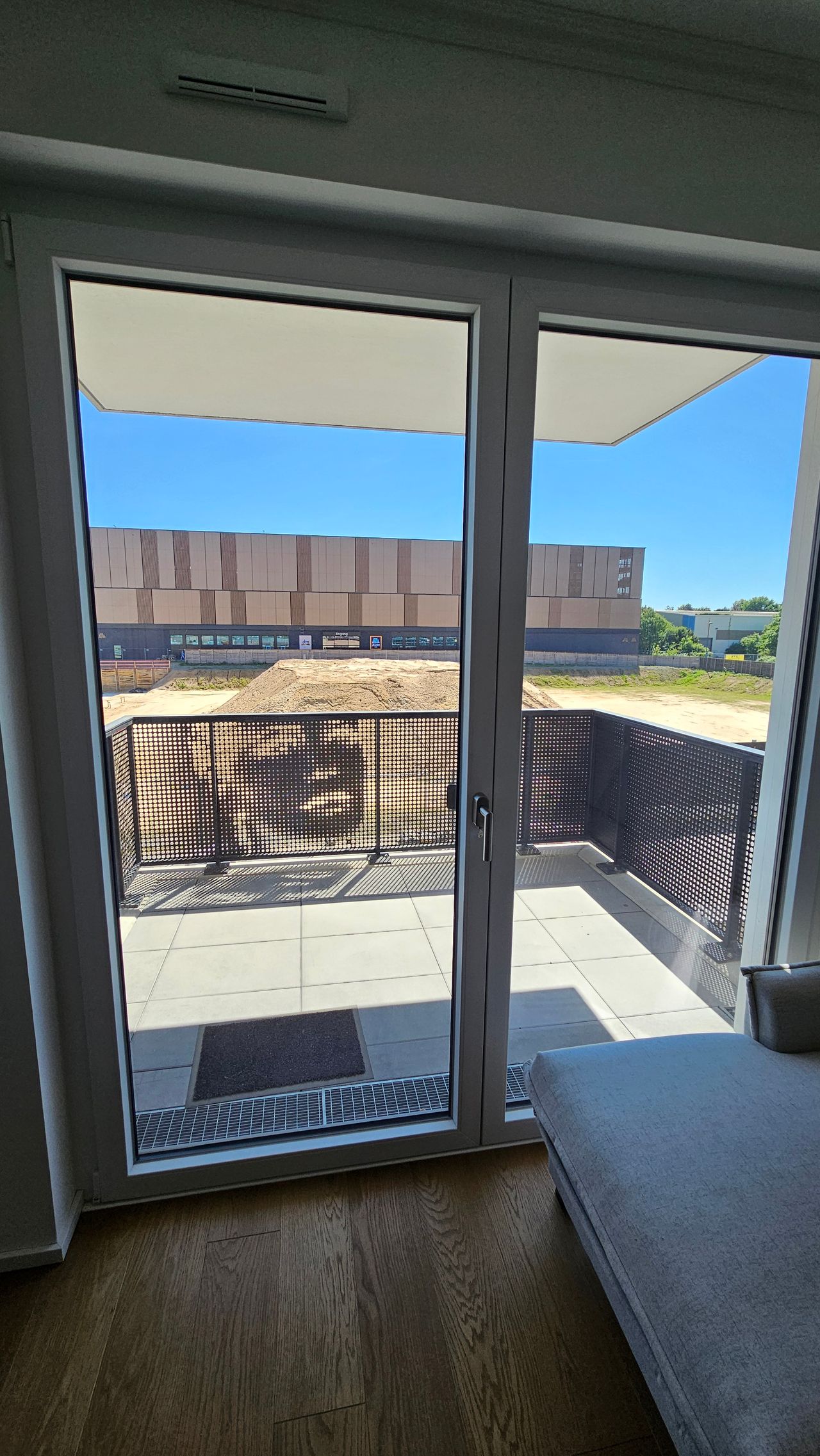 Fully furnished new-build apartment in Düsseldorf Heerdt