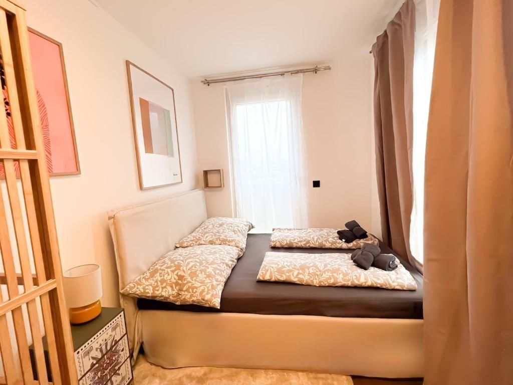 Three-Bedroom Premium Apartment with Balcony