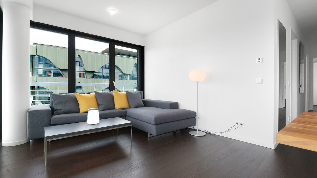 Luxurious 4 Room Apartment directly at the water in Berlin Friedrichshain