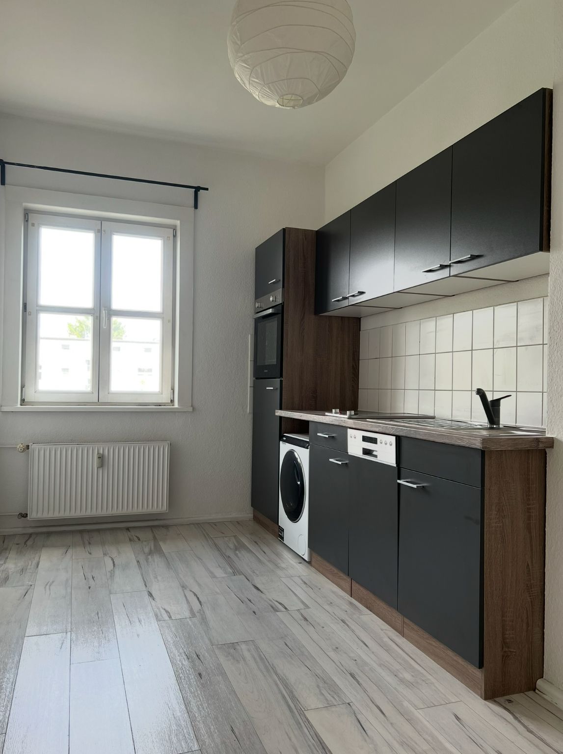 Bright, newly furnished apartment in a green, central location