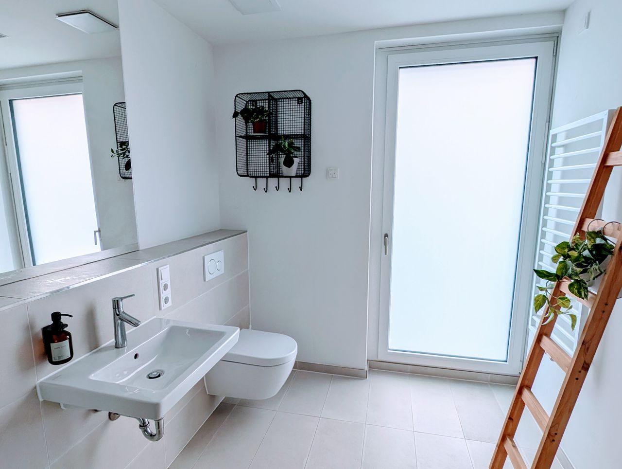 Geschmackvolle 3-Raum-Maisonette-Wohnung ,möbiliert, direkt am Gleisdreieck Park