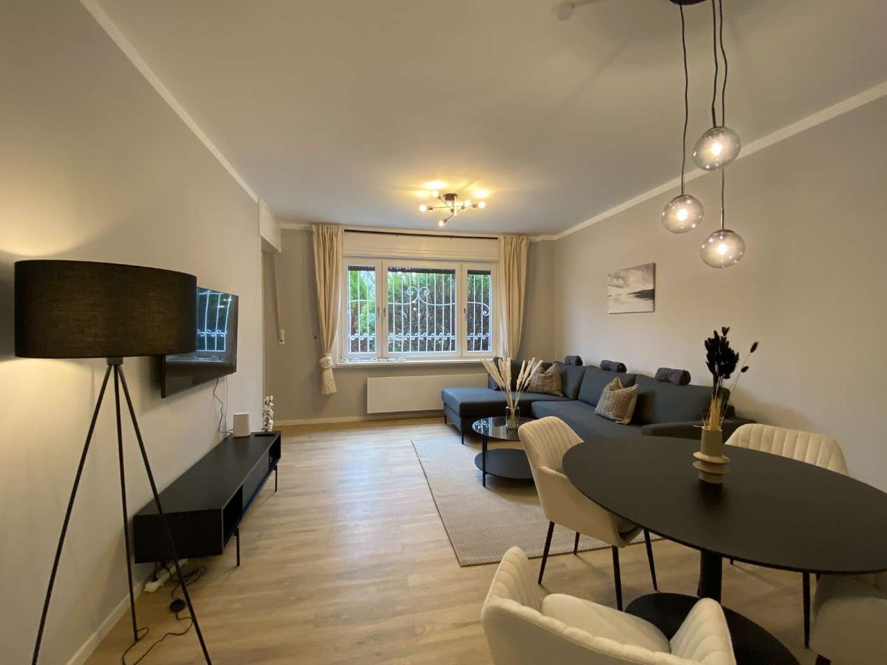 Stylishly furnished 3-bedroom apartment with a terrace.