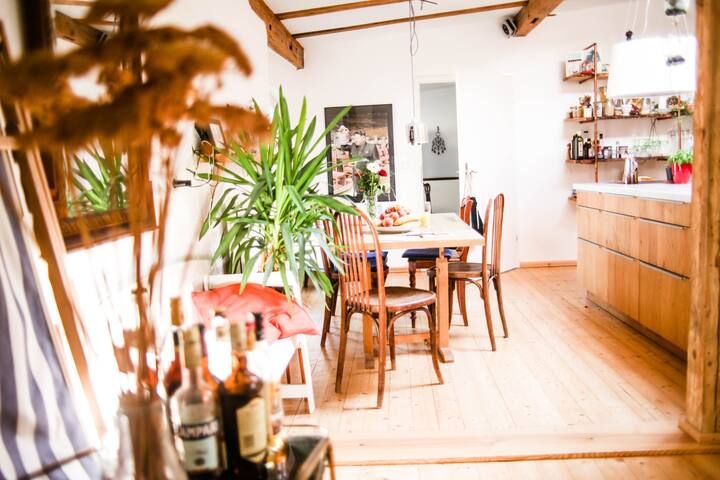 Wonderful top floor apartment in Kreuzberg